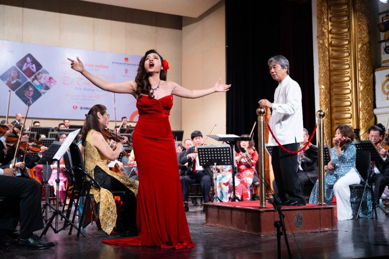 Hòa nhạc giao hưởng: Là con gái để tỏa sáng