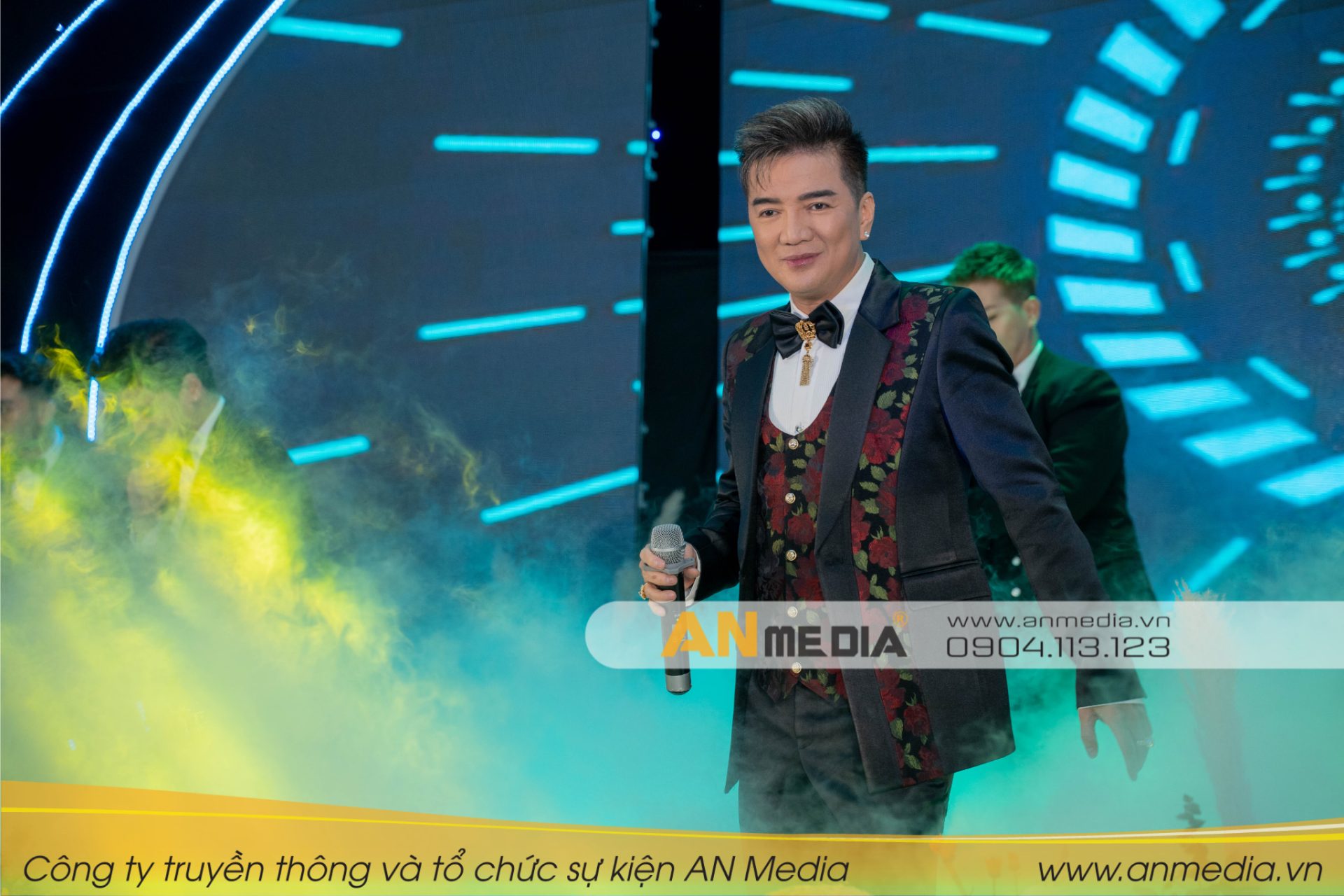 Tiệc sinh nhật “Tháng 5 rực rỡ” sang trọng và đầy ý nghĩa