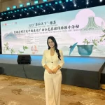 Phiên dịch viên Vương Thị Nguyệt Anh