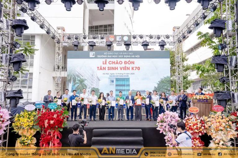 Dịch vụ tổ chức sự kiện chào mừng tân sinh viên